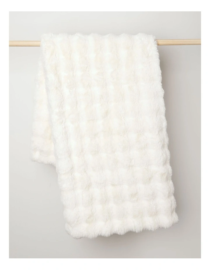 Evelyn Faux Fur Throw in Cream image 2