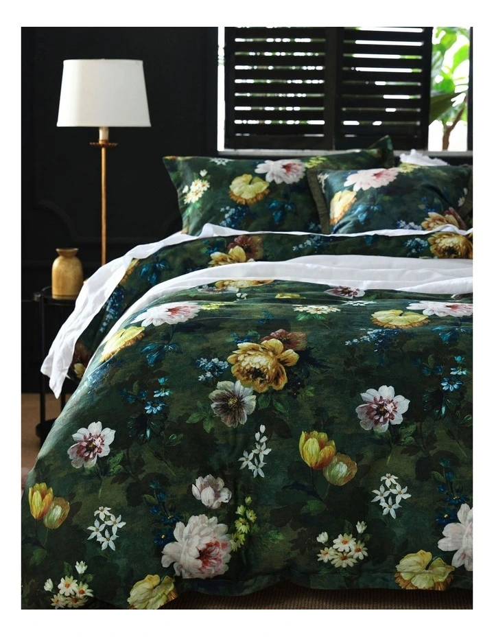 Lorenza Quilt Cover Set in Multi image 2