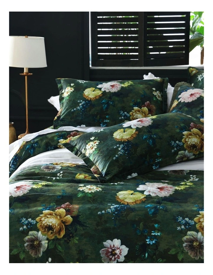 Lorenza Quilt Cover Set in Multi image 3