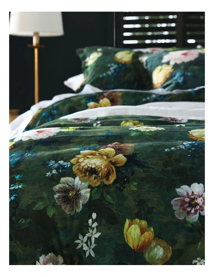 Lorenza Quilt Cover Set in Multi image 4