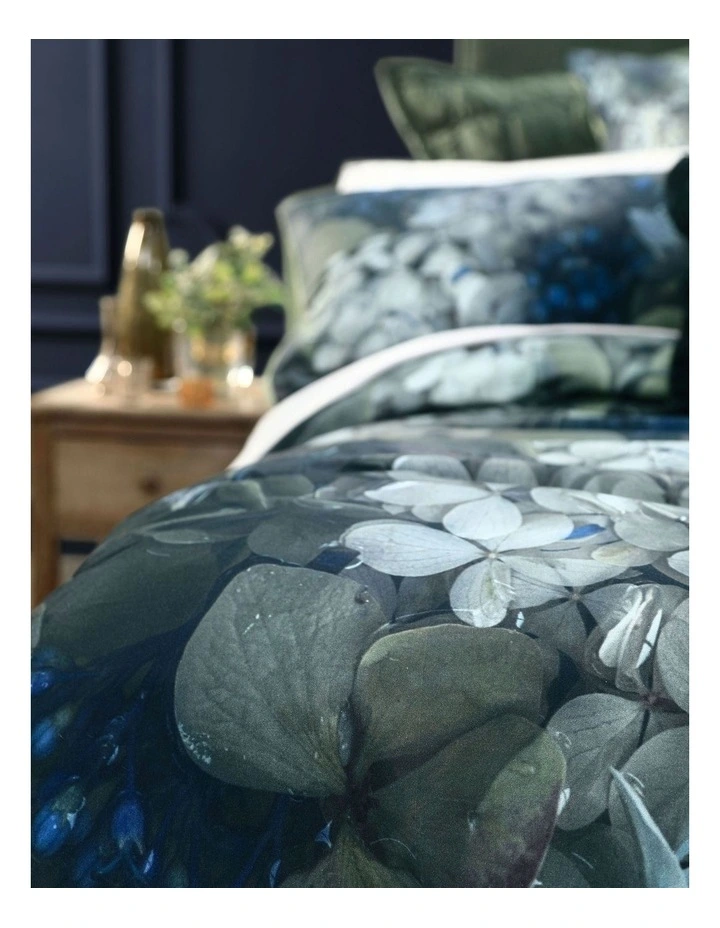 Eisa Quilt Cover Set In Multi image 3