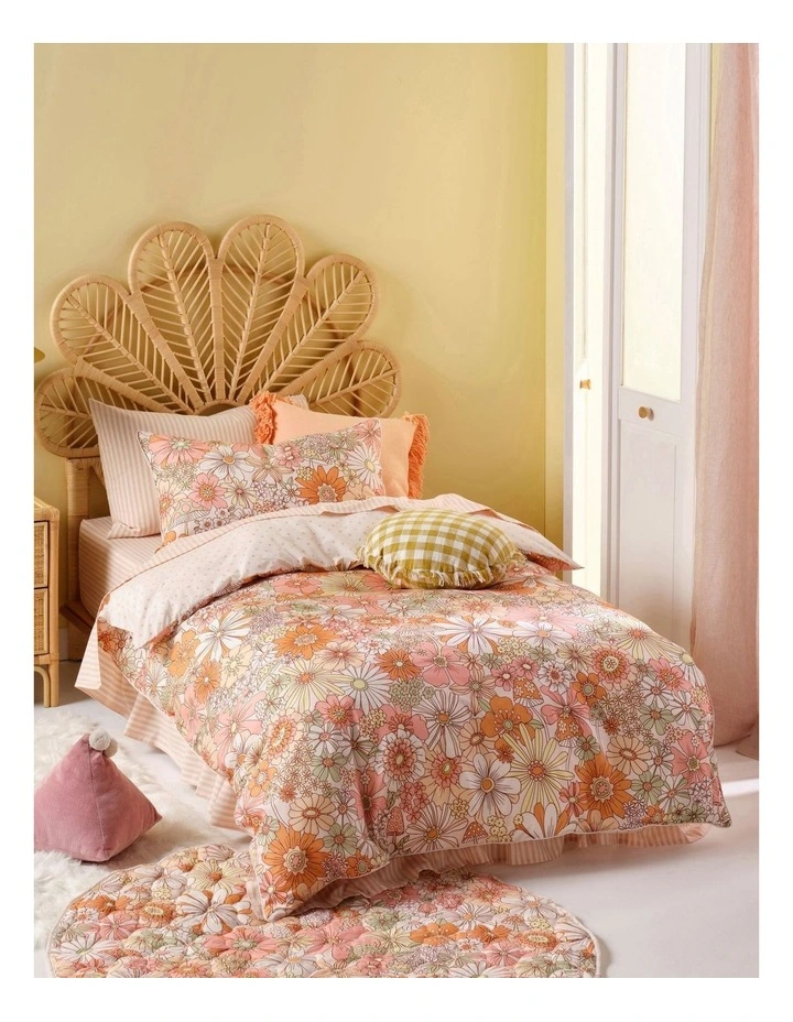 Flower Power Quilt Cover Set in Multi image 1