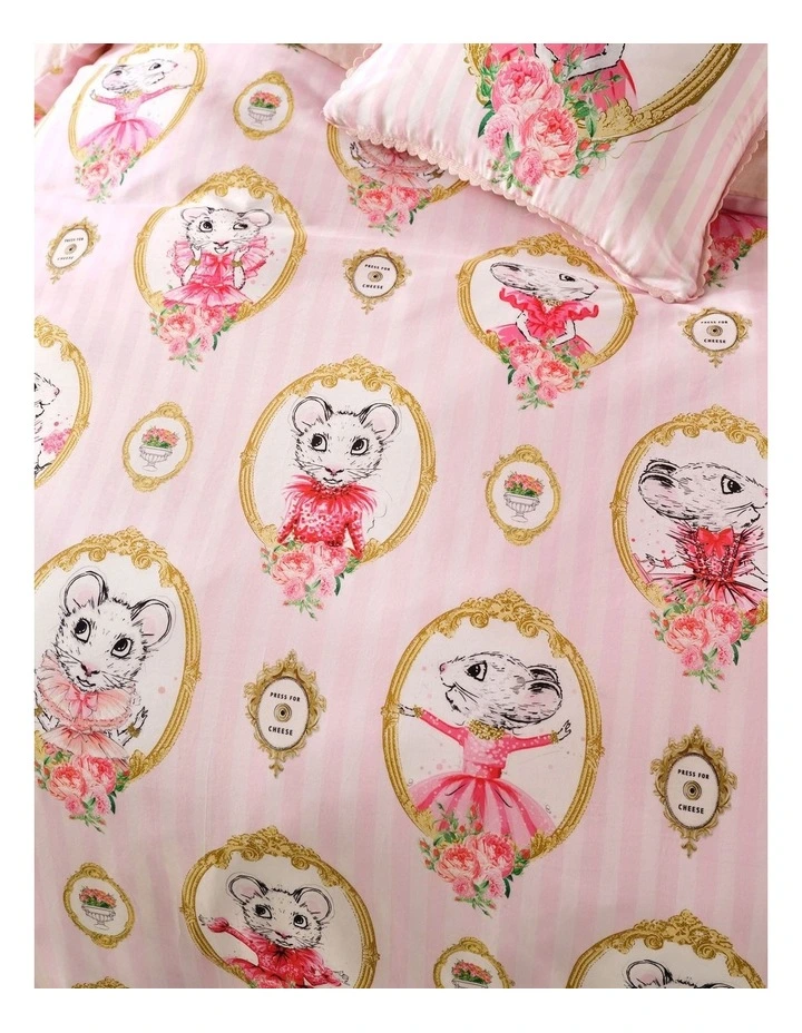 Portraits Of Paris Quilt Cover Set in Pink image 2