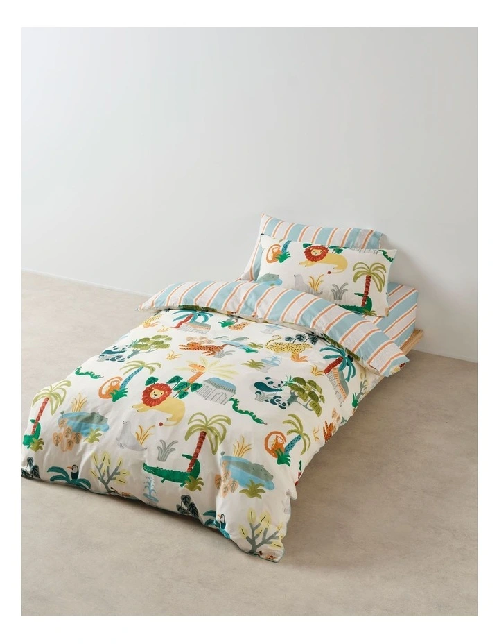 Creatures Great & Small Cotton Percale Quilt Cover Set in Multi image 1