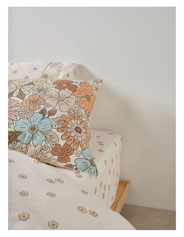 Flower Garden Cotton Percale Quilt Cover Set in Blossom image 4
