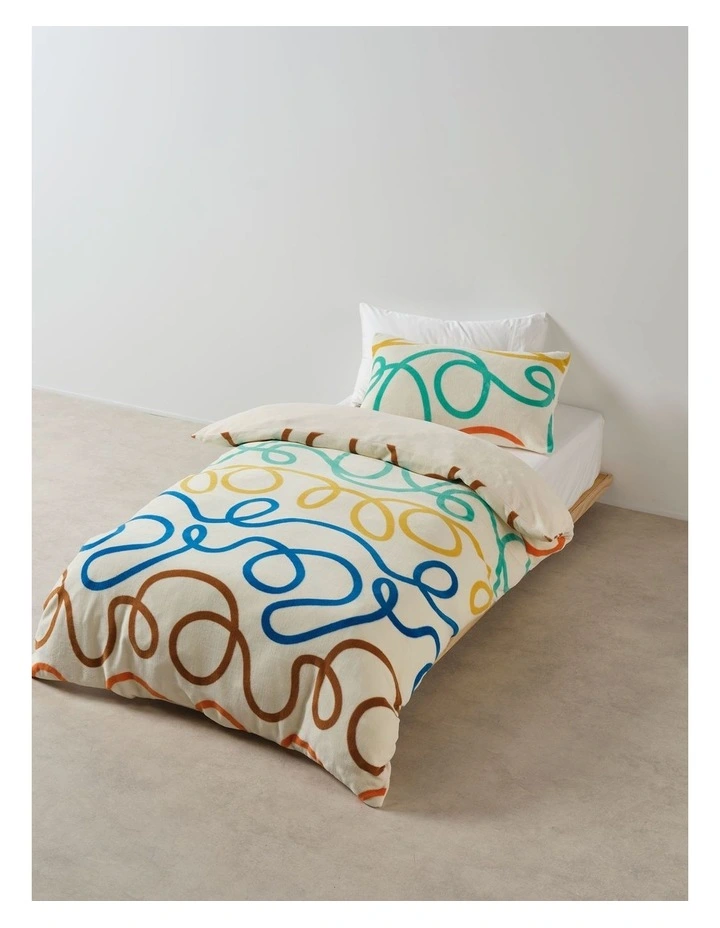 Squiggle Quilt Cover Set in Multi image 1