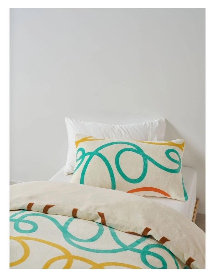 Squiggle Quilt Cover Set in Multi image 3