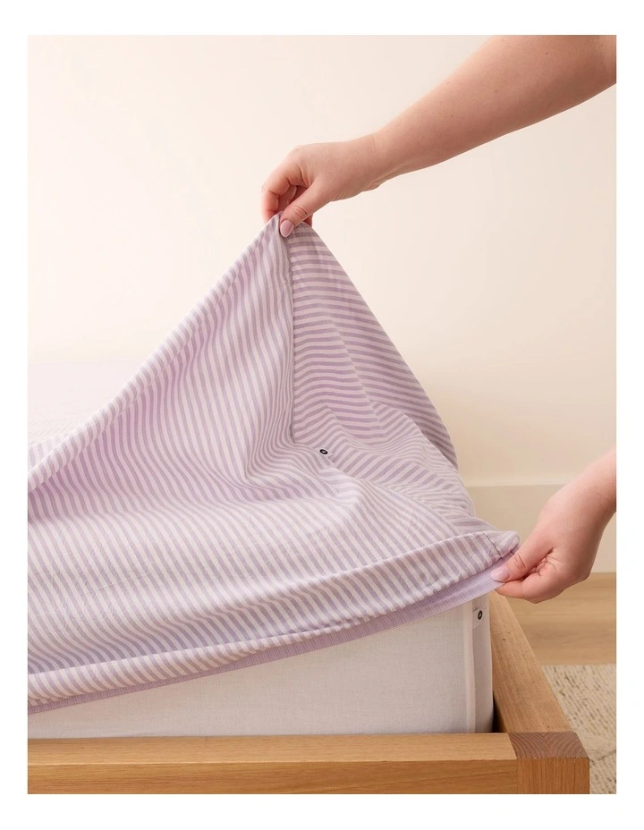 Leo Washed Cotton Fitted Sheet in Rue image 2