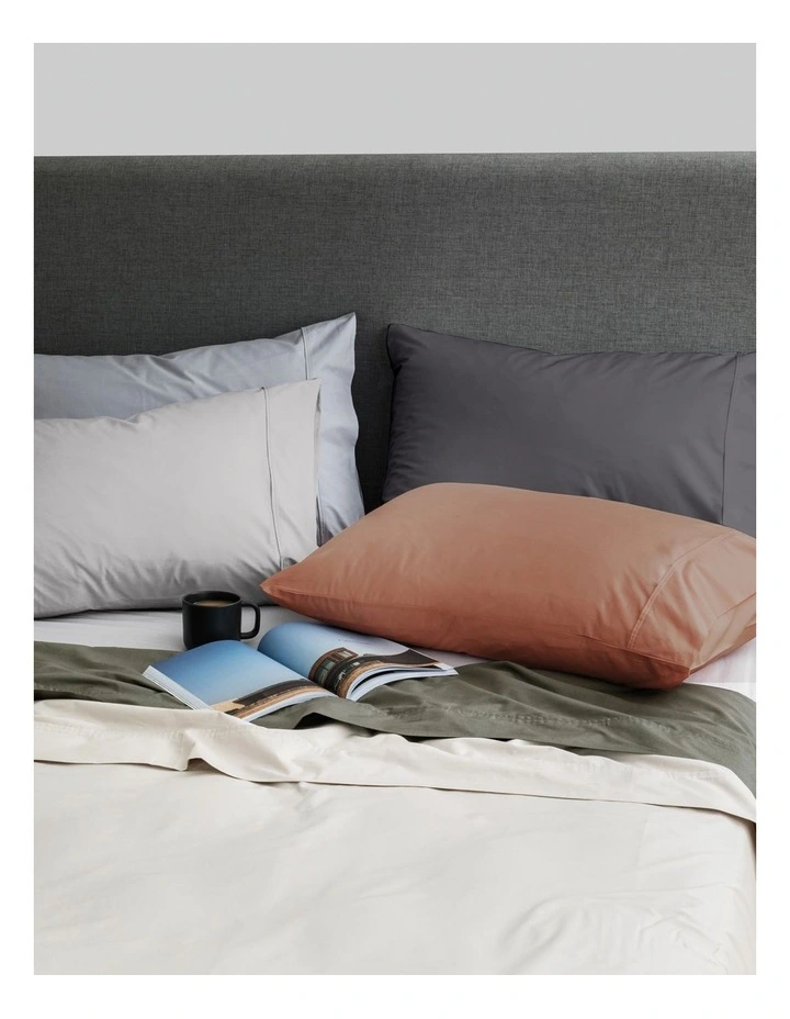 400TC Egyptian Cotton Sateen Sheeting in White image 2