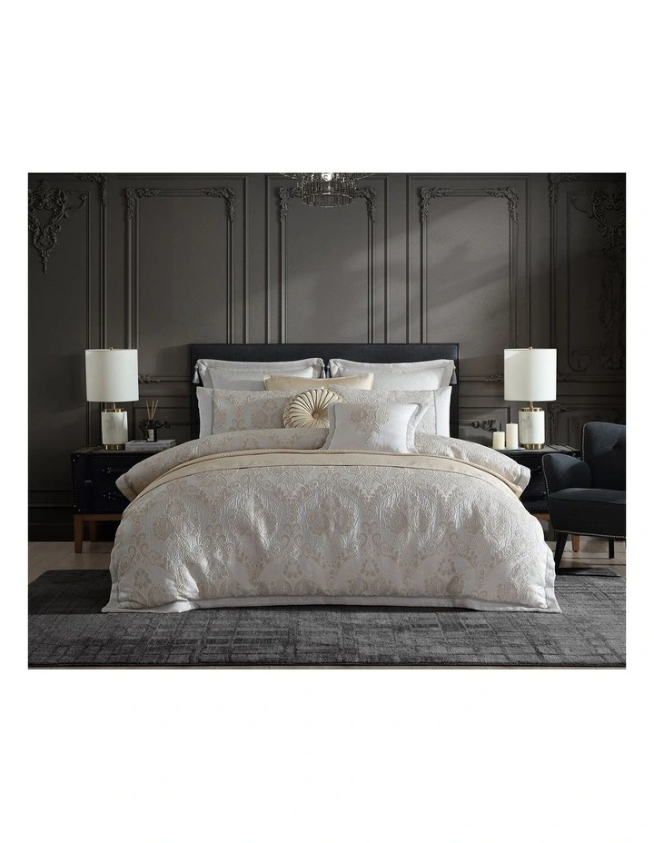 Emerson Quilt Cover Set in Ivory image 2