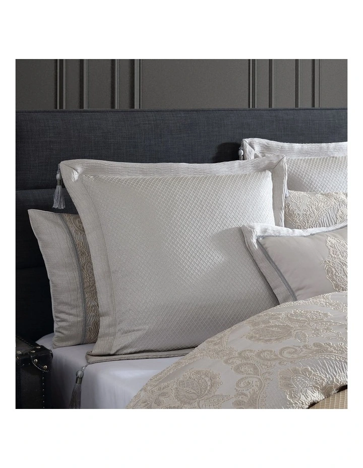 Emerson Quilt Cover Set in Ivory image 3