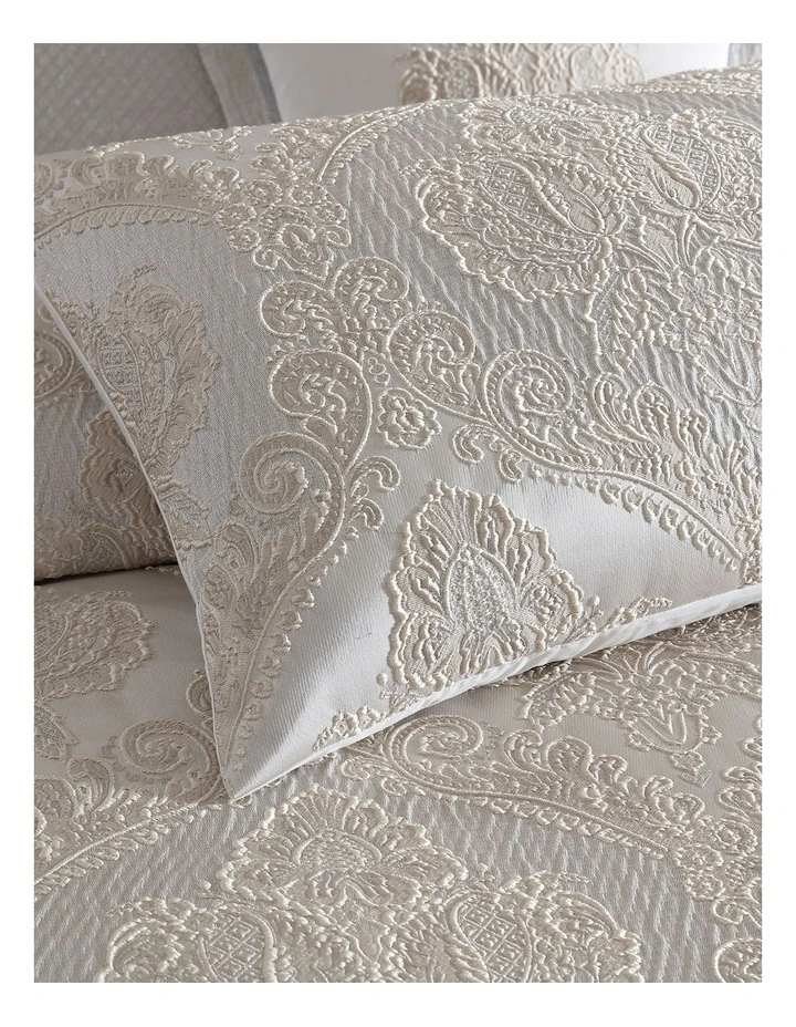 Emerson Quilt Cover Set in Ivory image 4