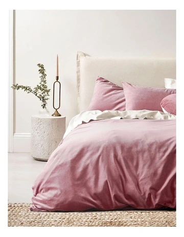 Luxury Velvet Bedlinen Collection in Orchid