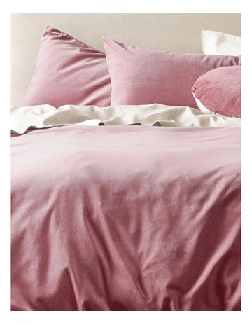 Luxury Velvet Bedlinen Collection in Orchid