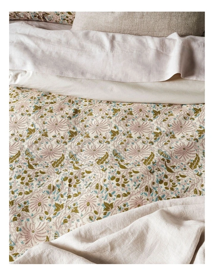 Oasis Quilt Cover in Blush image 3