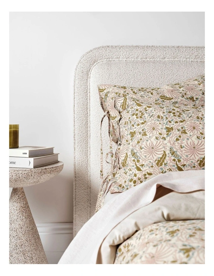 Oasis Quilt Cover in Blush image 4