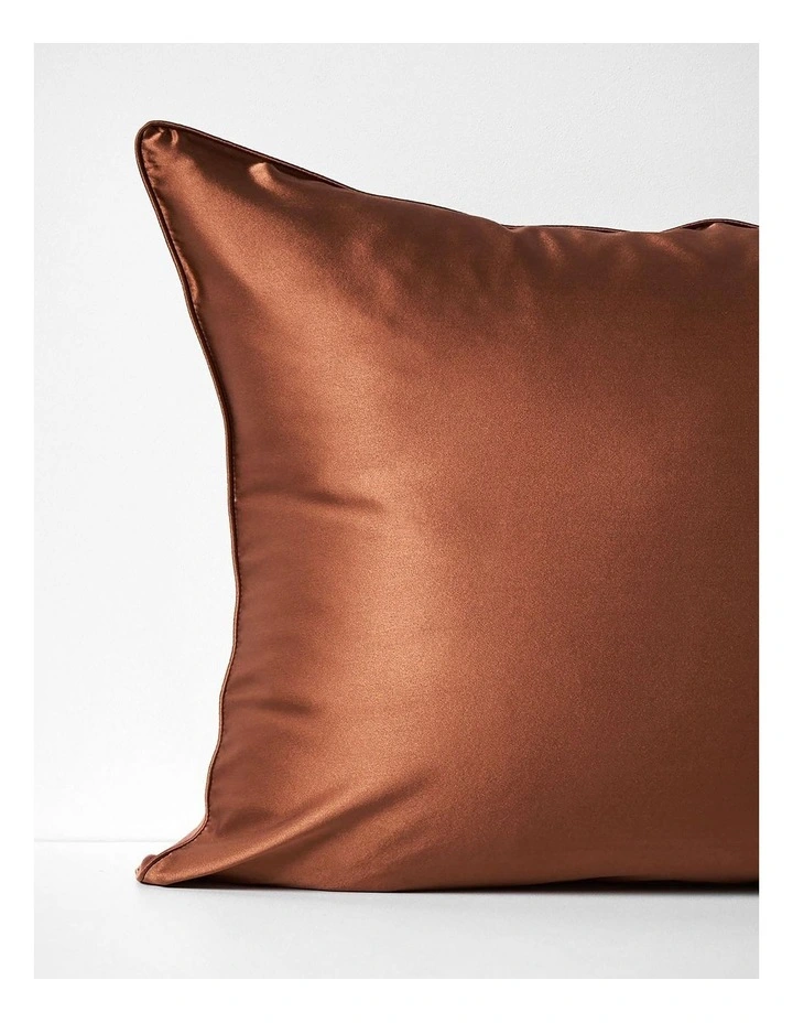 Zara Silk Linen Standard Pillowcase in Bronze image 4