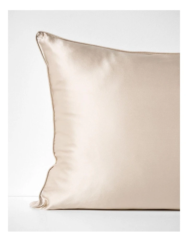 Zara Silk Linen Standard Pillowcase in Natural image 3