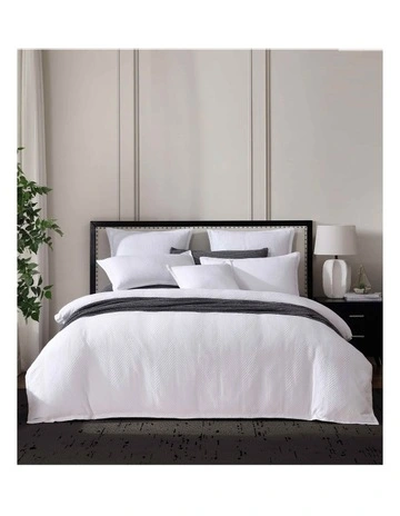 Viva Quilt Cover Set in White