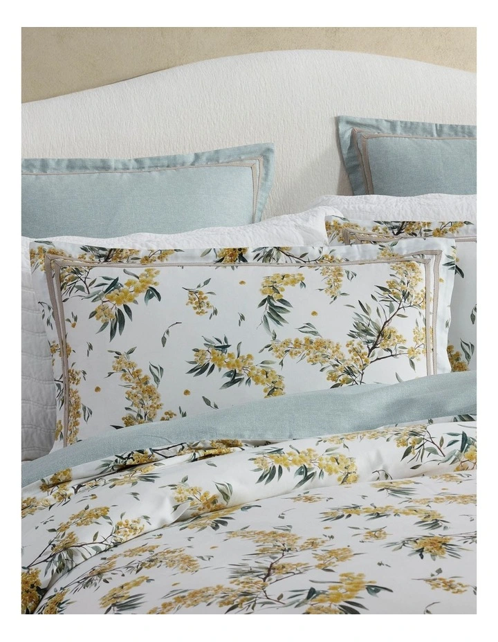 Acacia Quilt Cover Set in White image 4