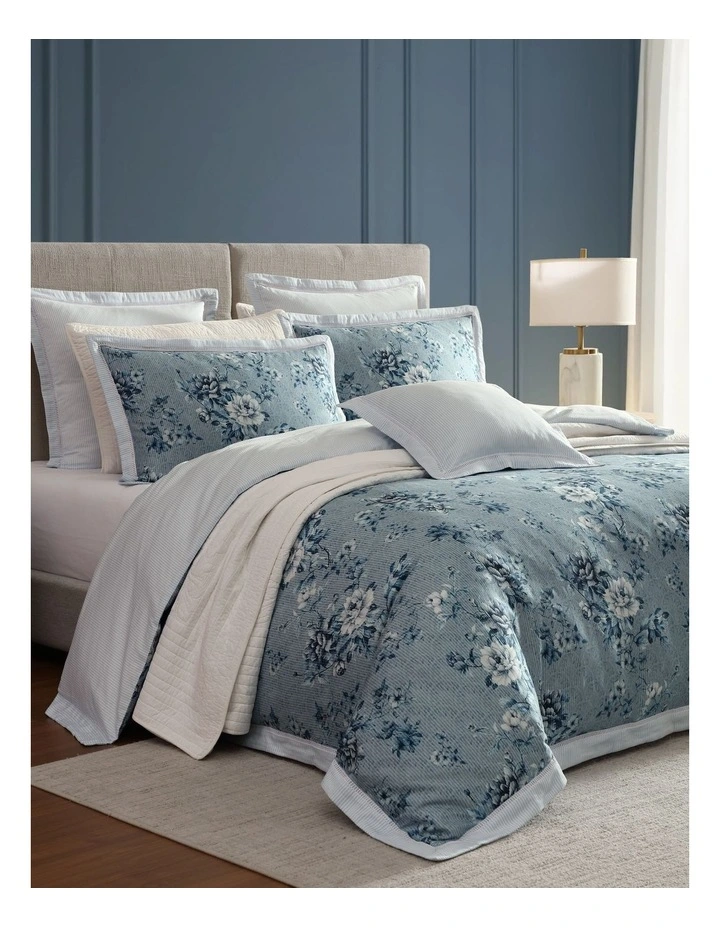 Liyana Quilt Cover Set in Blue image 2