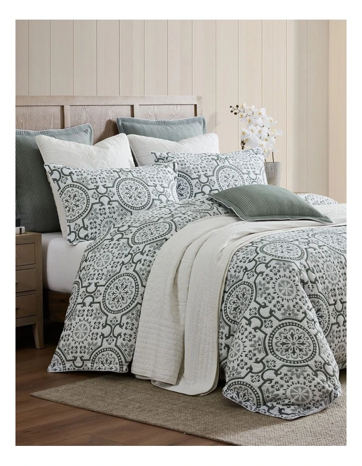 Mayfair Quilt Cover Set in Cilantro image 2