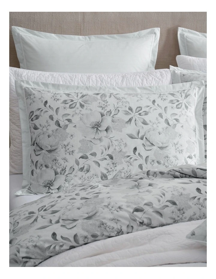 Elin Quilt Cover Set in Cilantro image 4