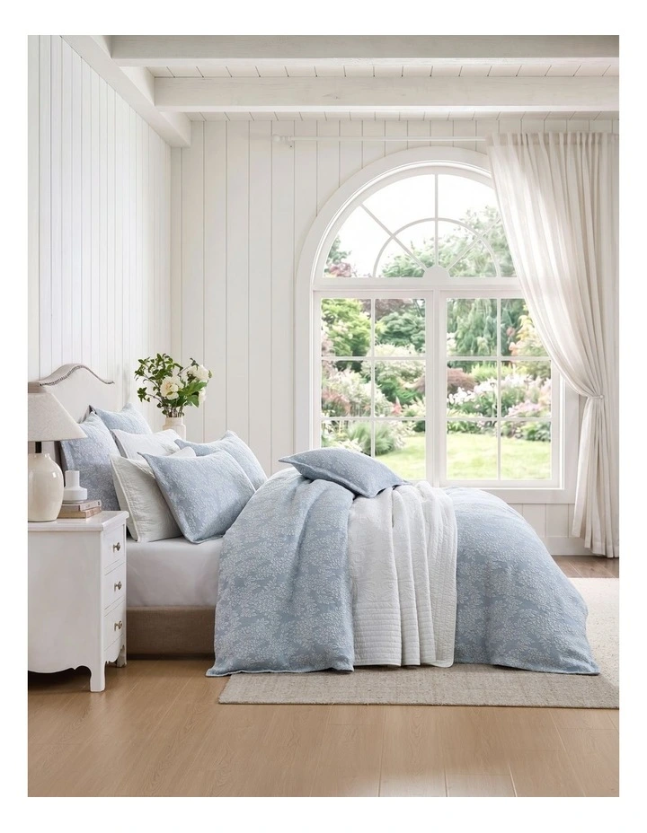 Garden Veil Quilt Cover Set in Chambray image 1