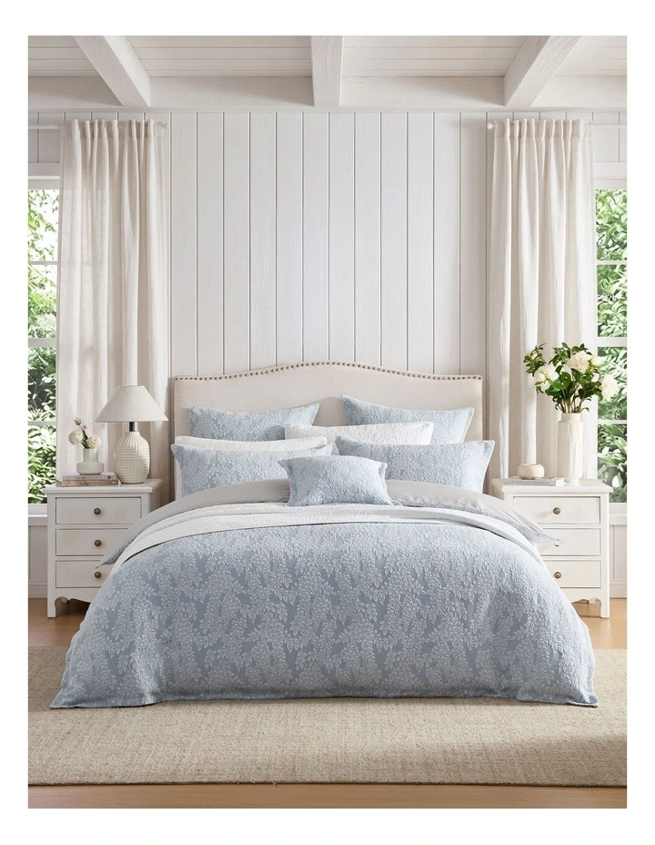 Garden Veil Quilt Cover Set in Chambray image 2