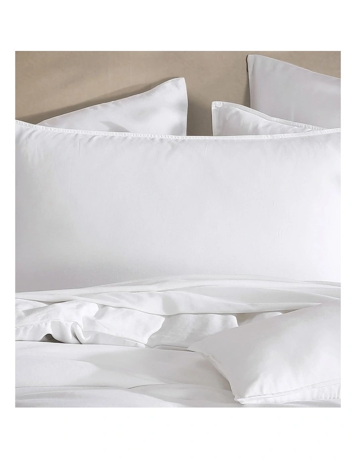 Bamboo Linen Quilt Cover Set in in White image 3