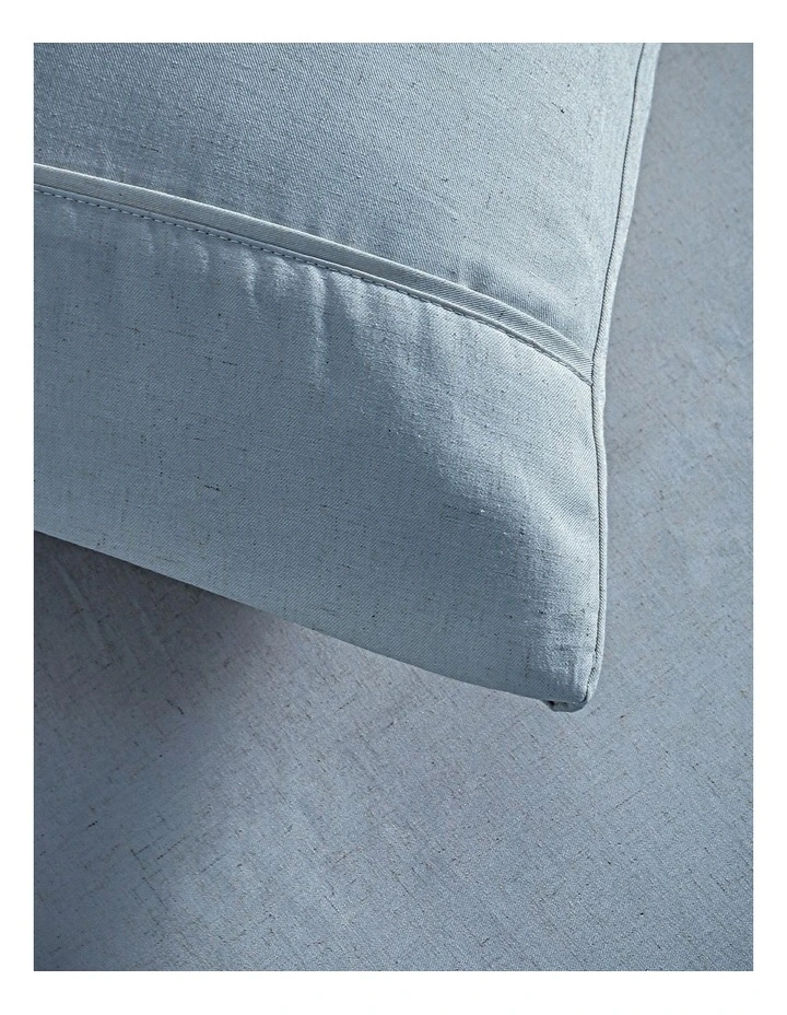 Bamboo Linen Sheet Set in Chambray image 2