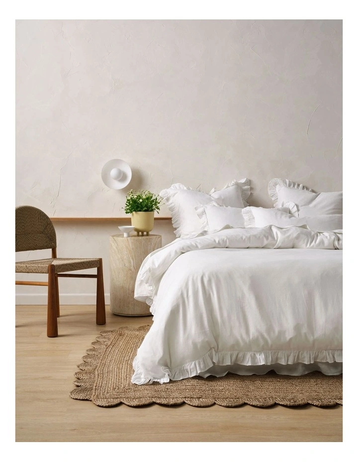 Vintage Ruffle Quilt Cover Set in White image 2