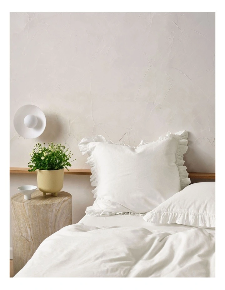 Vintage Ruffle Quilt Cover Set in White image 4