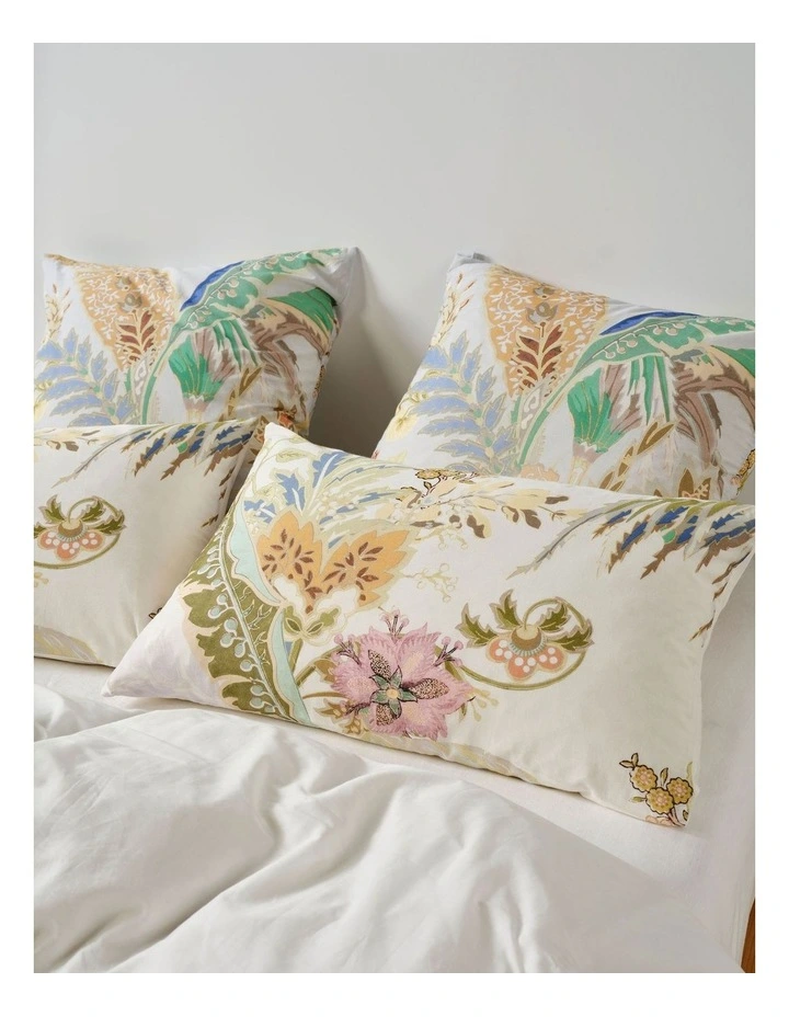Larissa Quilt Cover Set in Multi image 5