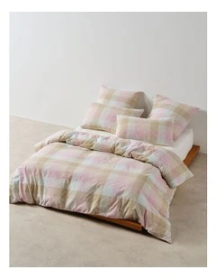 Bloomfield Quilt Cover Set in Pink