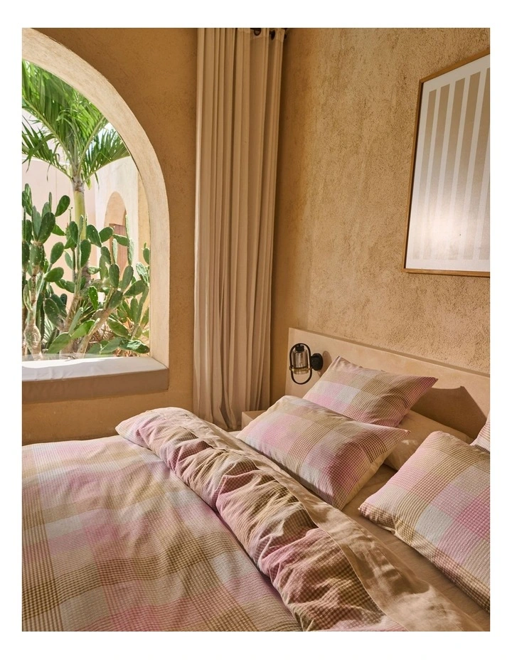 Bloomfield Quilt Cover Set in Pink image 6