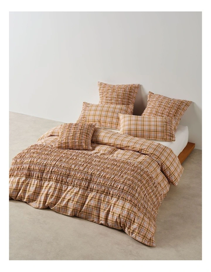 Linen House Darcy Quilt Cover Set in Multi image 1