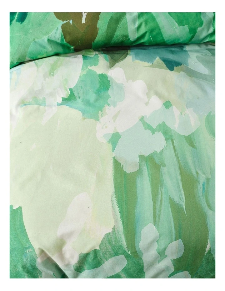 San Andreas Quilt Cover Set in Pesto image 3