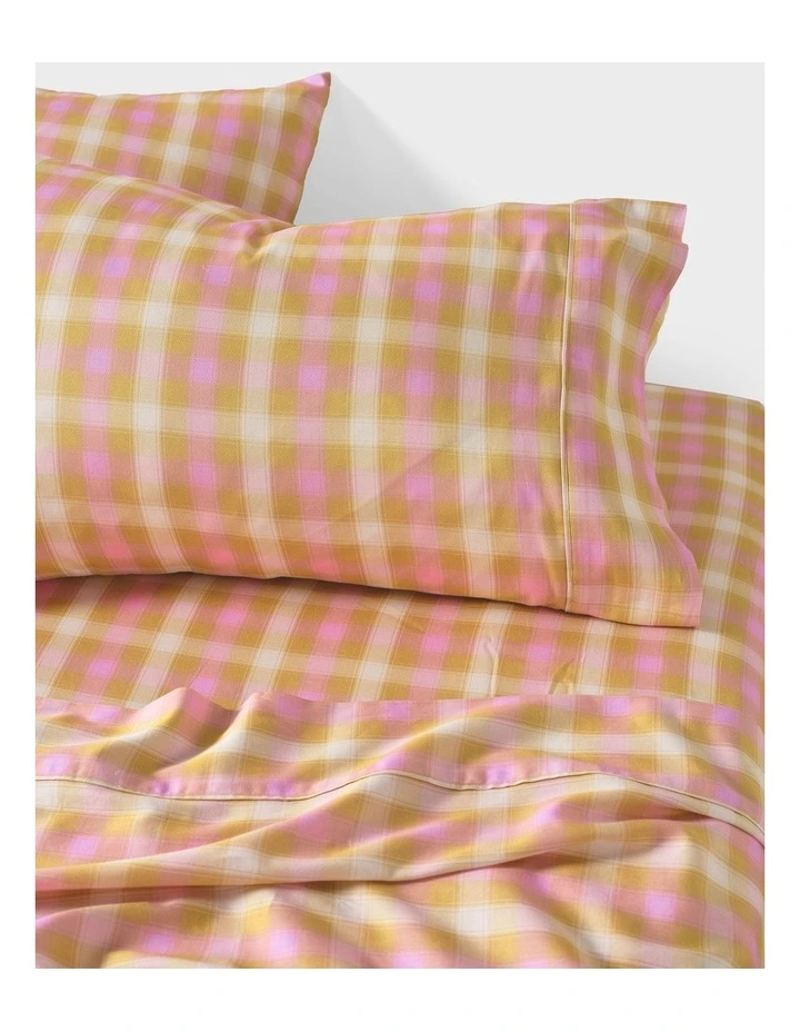 Sunrise Check Sheet Set in Bubblegum image 3