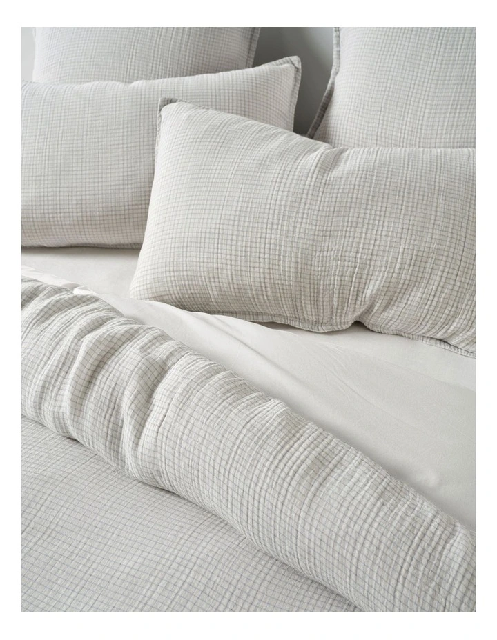 Rohan Quilt Cover Set in Hydrangea image 3