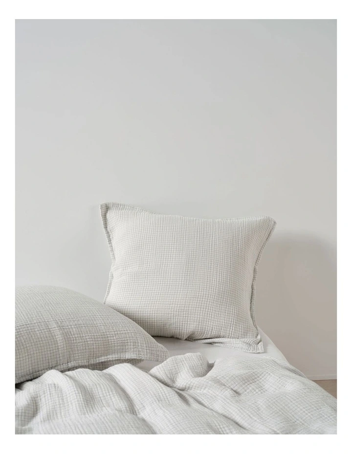 Rohan Quilt Cover Set in Hydrangea image 5