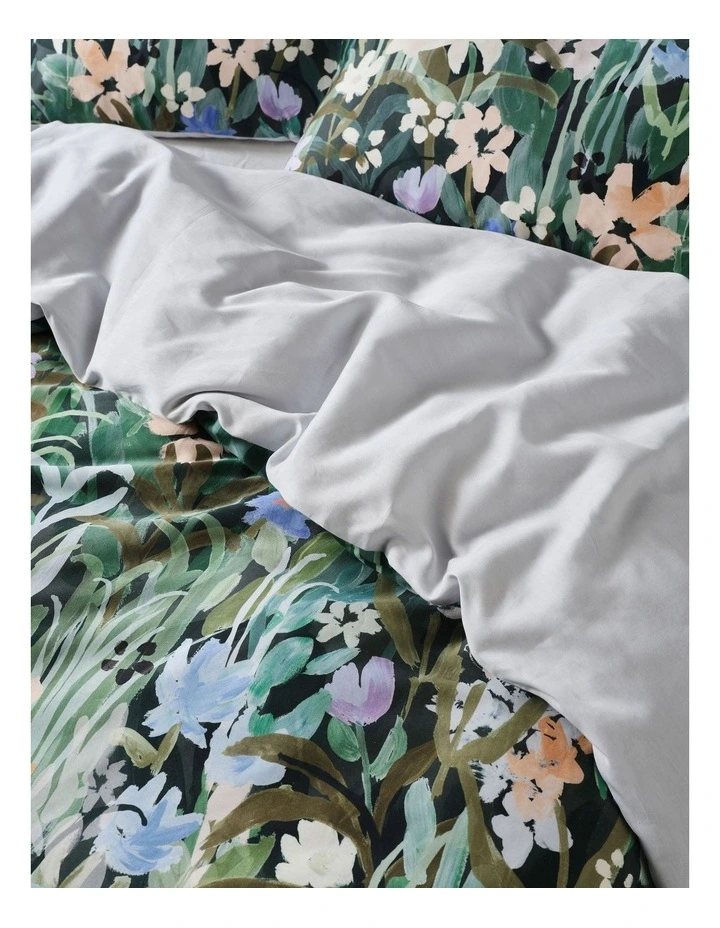 Aubrey Quilt Cover Set in Multi image 3