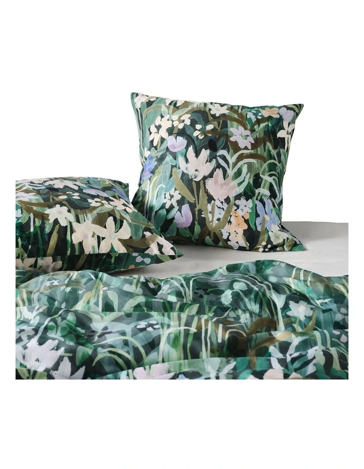 Aubrey Quilt Cover Set in Multi image 5