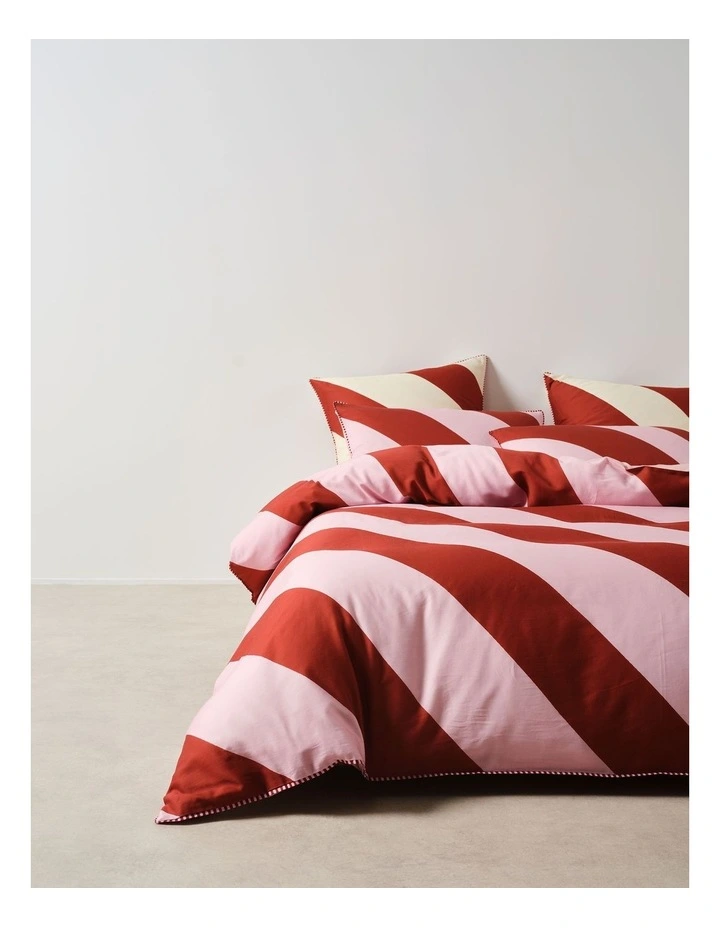 Viva Quilt Cotton Sateen Cover Set In Chilli image 3