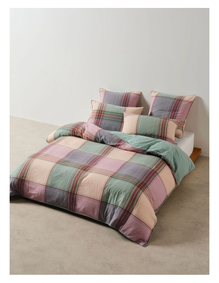 Alfresco Cotton Quilt Cover Set In Orchid image 1