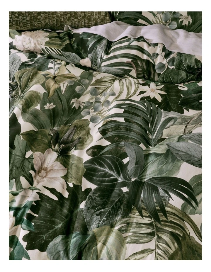 Greenhouse Quilt Cover Set in Green image 2