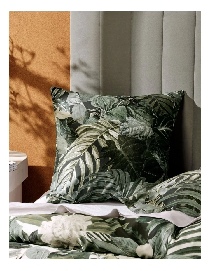 Greenhouse Quilt Cover Set in Green image 5