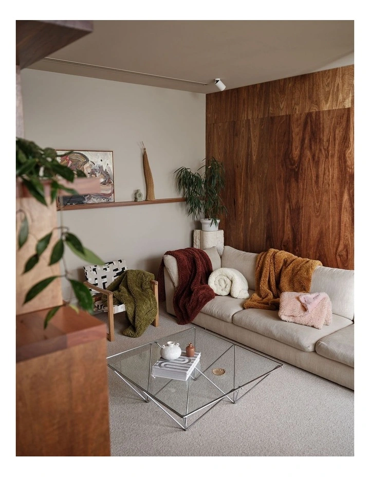 Shetland Faux Fur Throw in Blush image 4