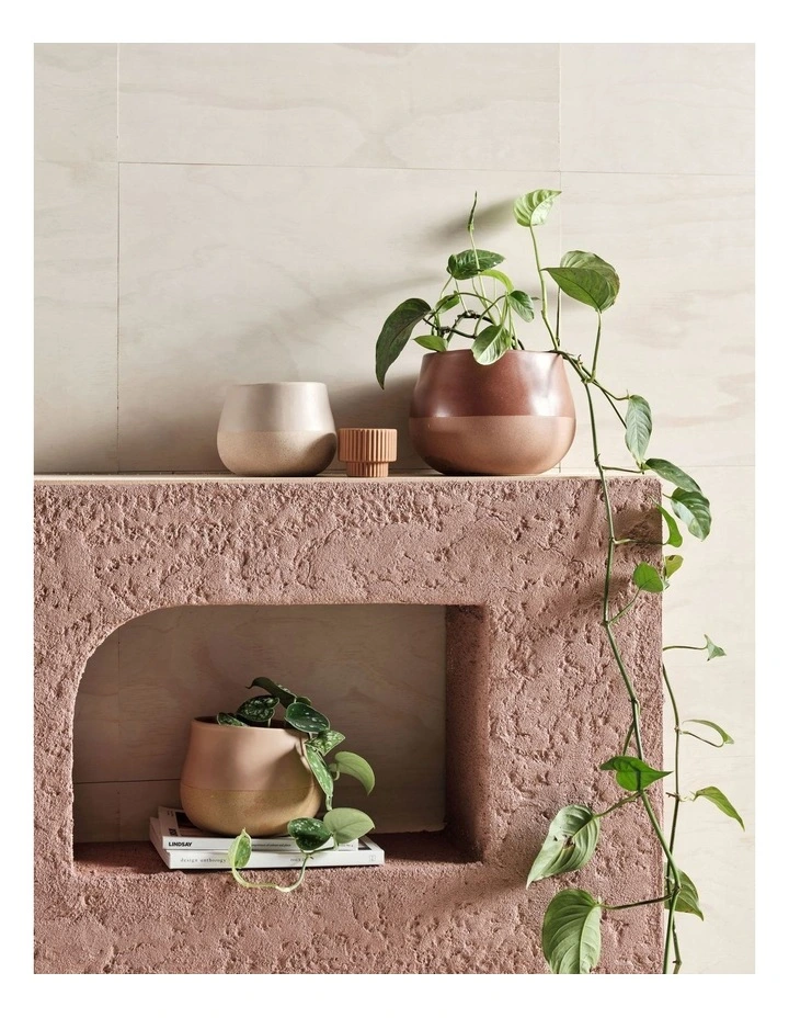 Nakia Planter Pot 21cm In Clay image 2