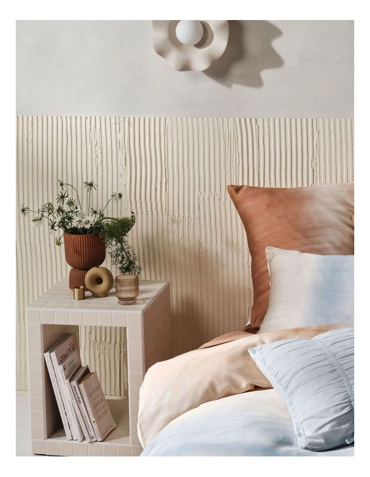 Vincent Vase 20cm in Rust image 2